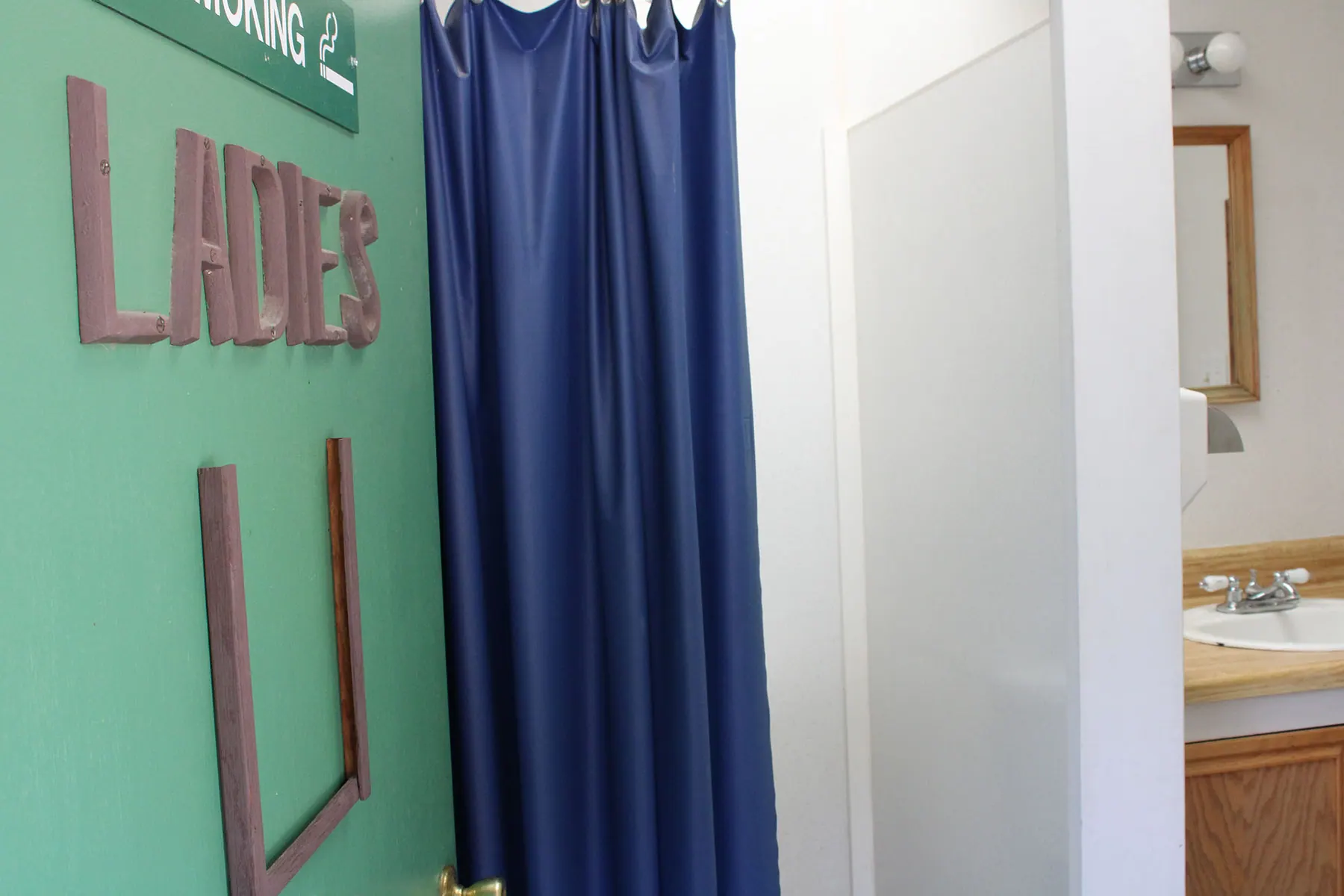 Woodlake Modern Restrooms & Showers
